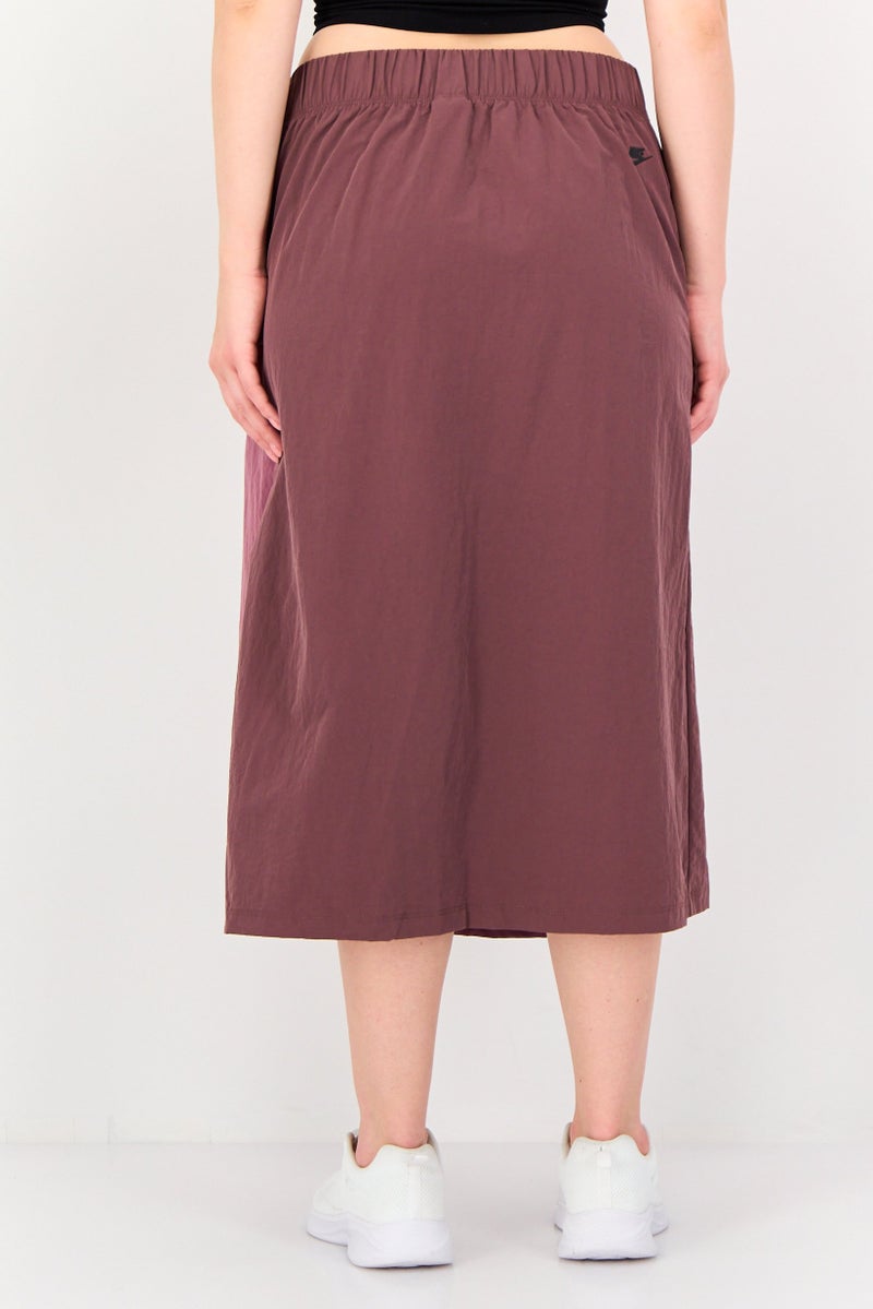 Nike تنورة خارجية قياسية للنساء من تك بارك × نايك، متعددة الألوان - Image 4